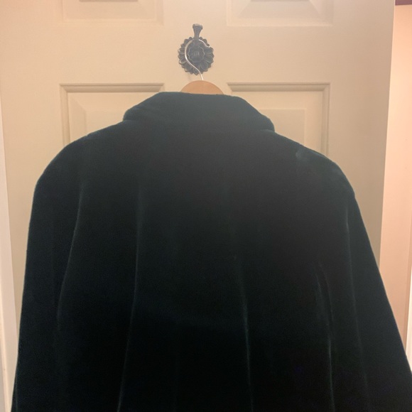 Beautiful Dark Emerald Green Faux Sheared Fur Swing Jacket - Picture 2 of 8